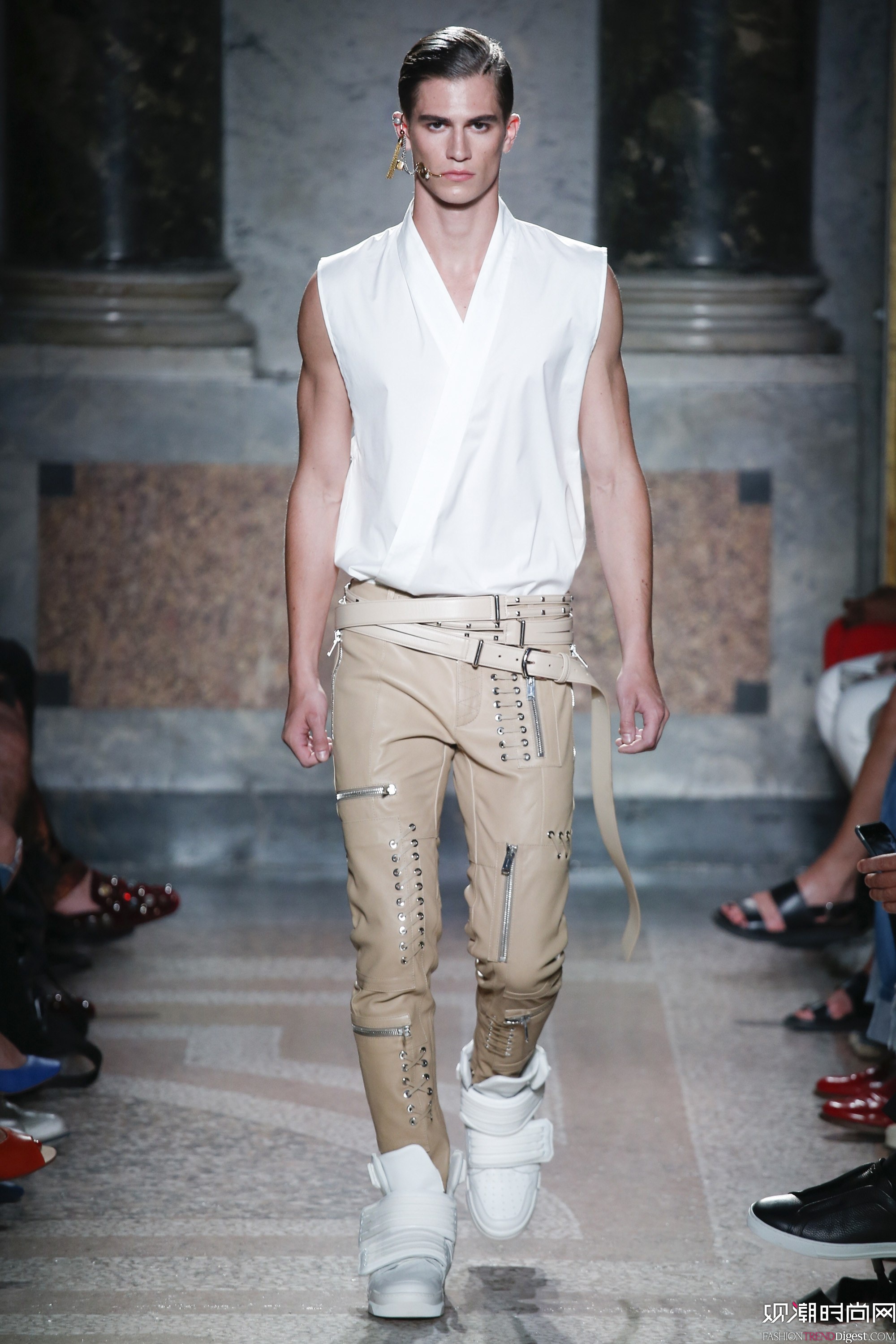 Les Hommes 2018bϵDƬ