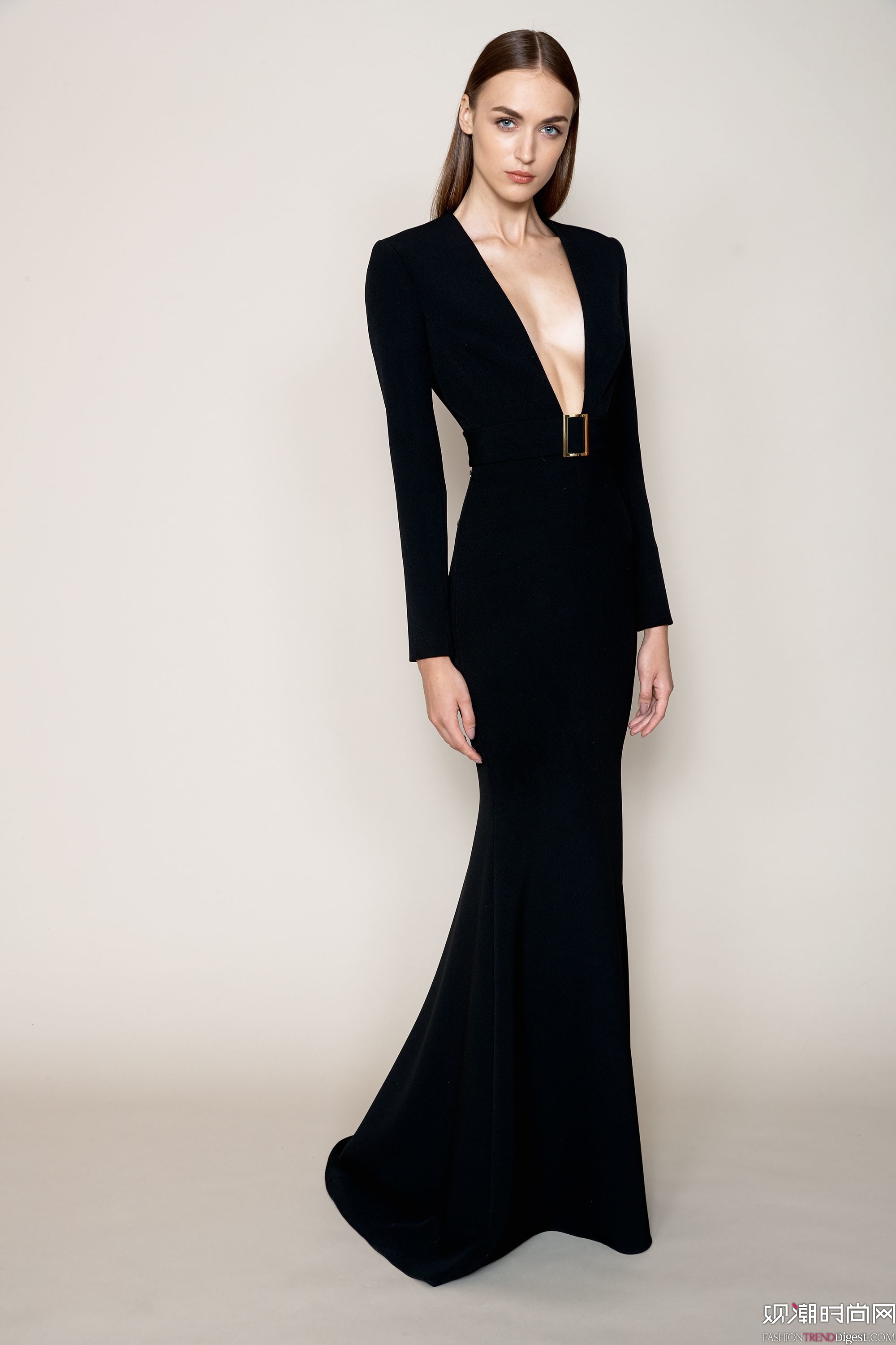 Badgley Mischka 2018紺ϵLookBookDƬ