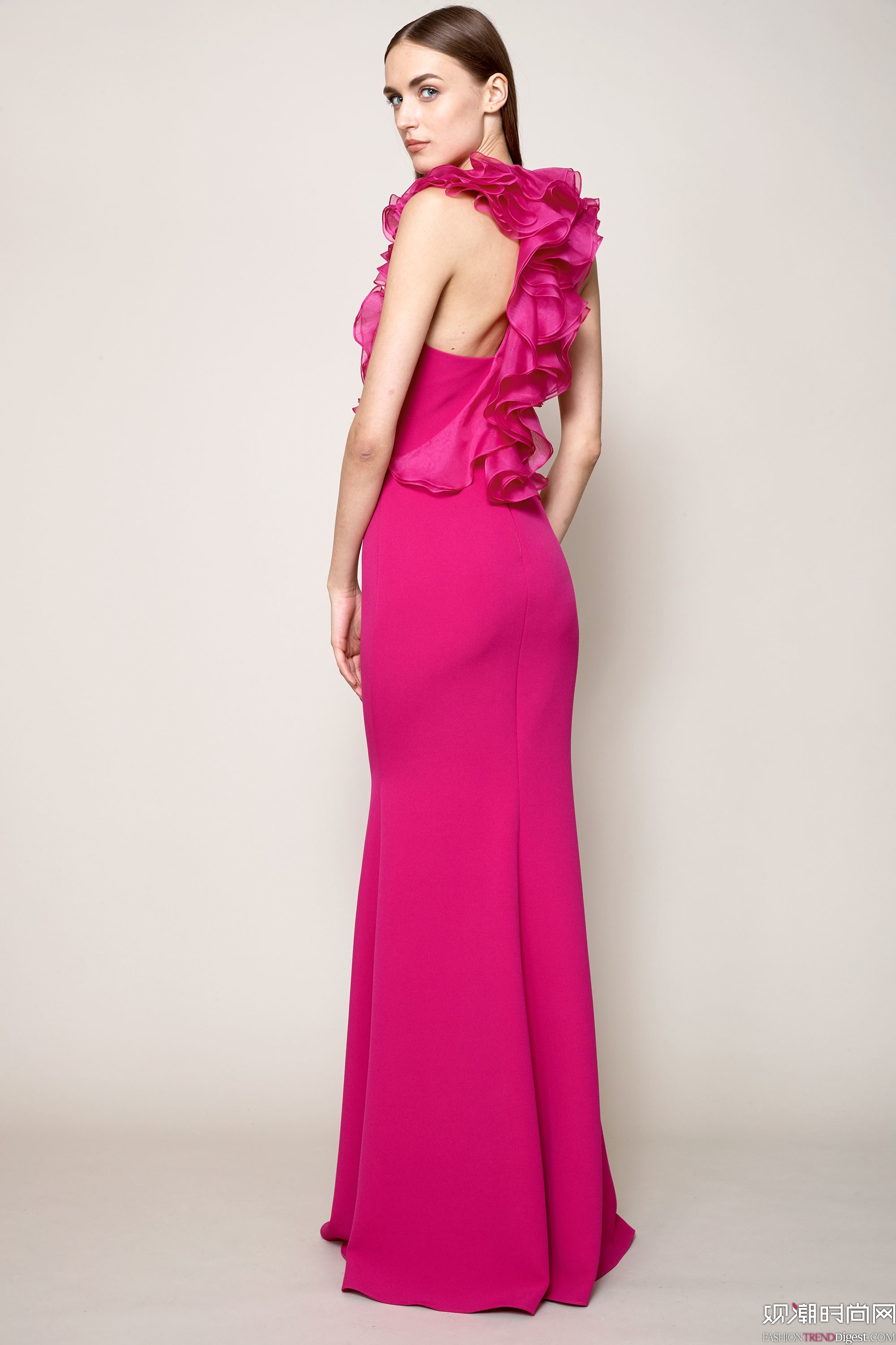 Badgley Mischka 2018紺ϵLookBookDƬ