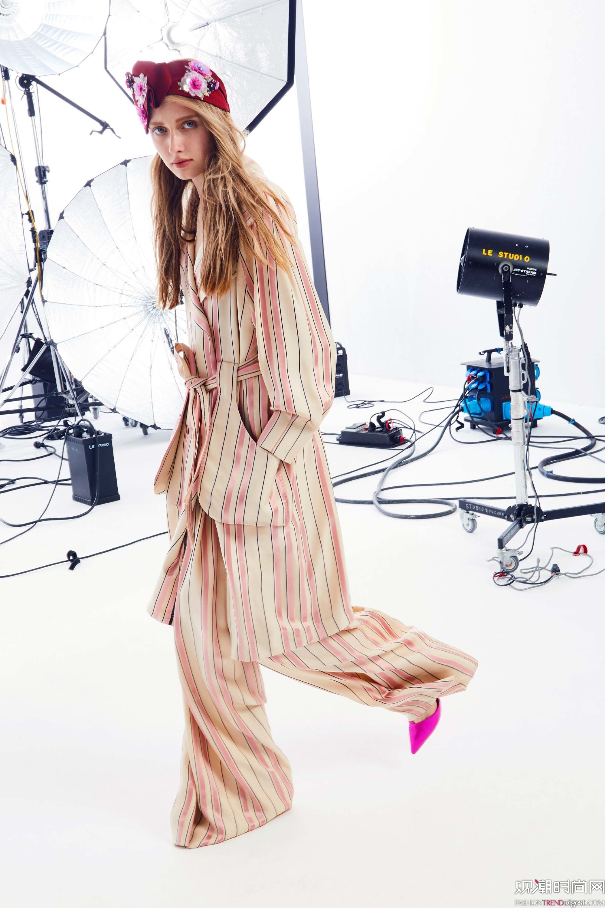 Emanuel Ungaro 2018紺ϵLookBookDƬ