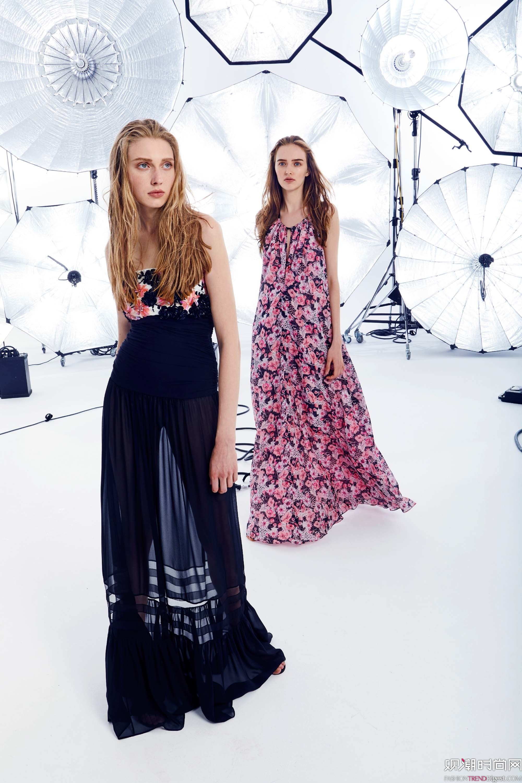 Emanuel Ungaro 2018�紺ϵ��LookBook����ͼƬ