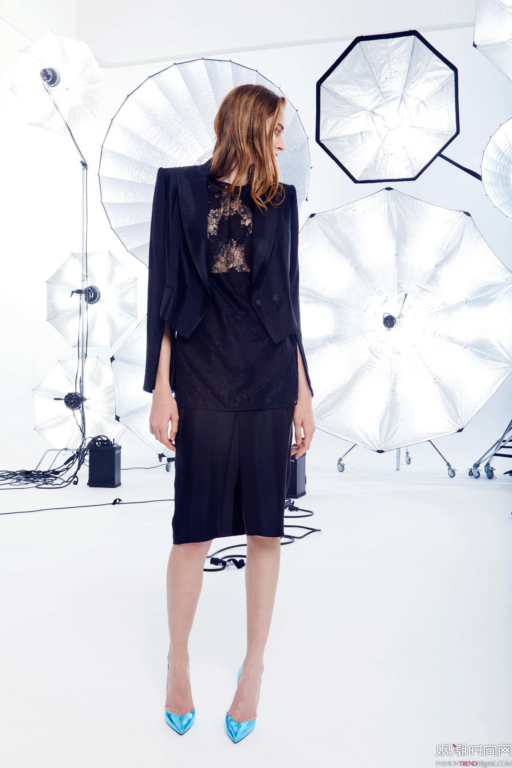 Emanuel Ungaro 2018紺ϵLookBookDƬ