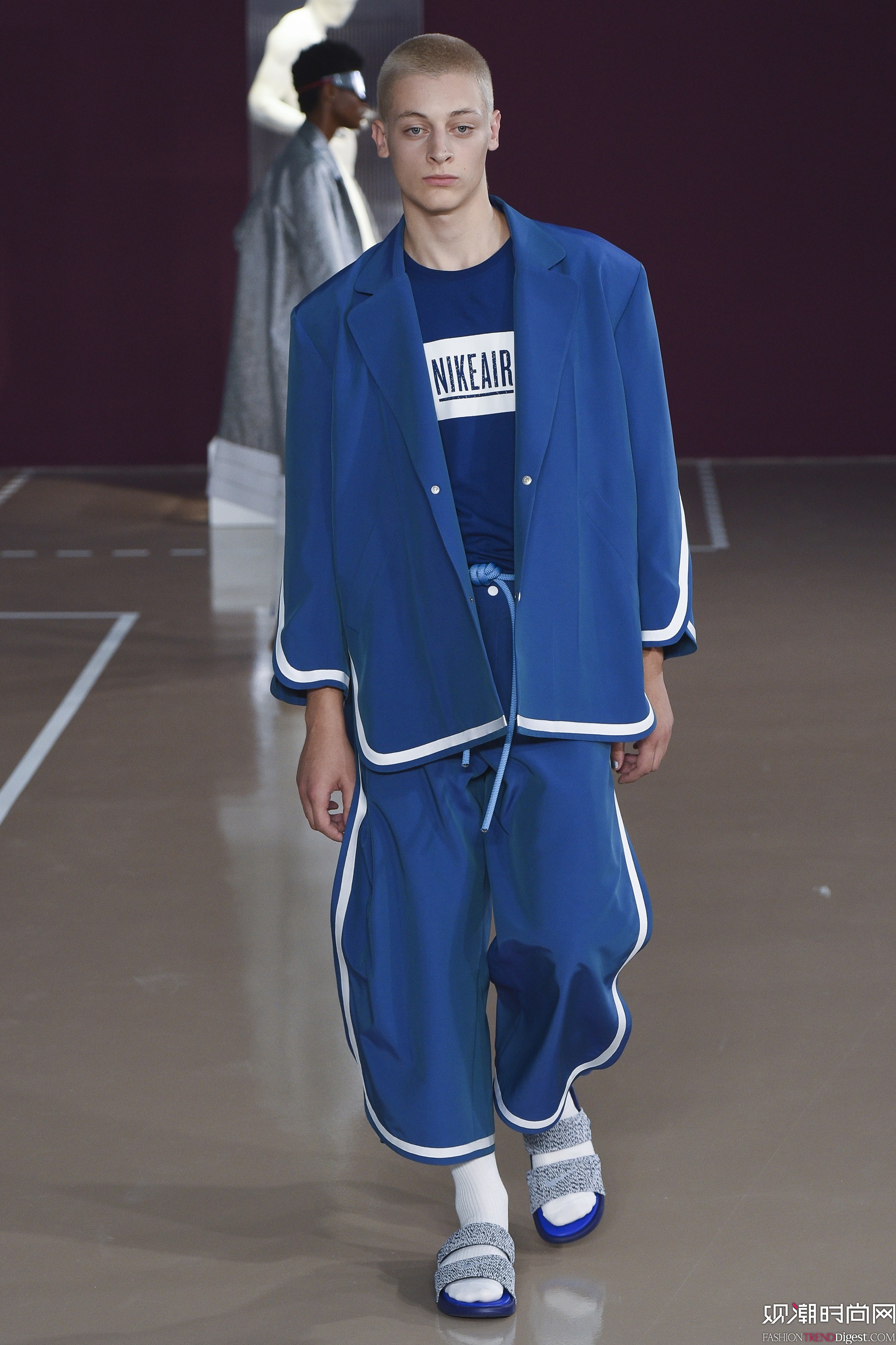 Pigalle 2018bϵLookbookDƬ
