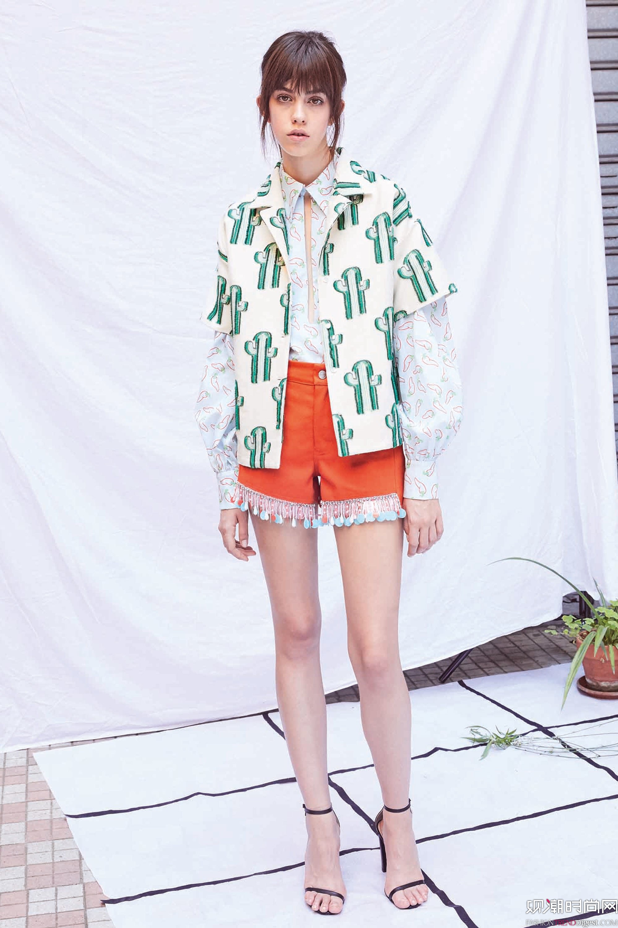Au Jour Le Jour 2018紺ϵLookBookDƬ