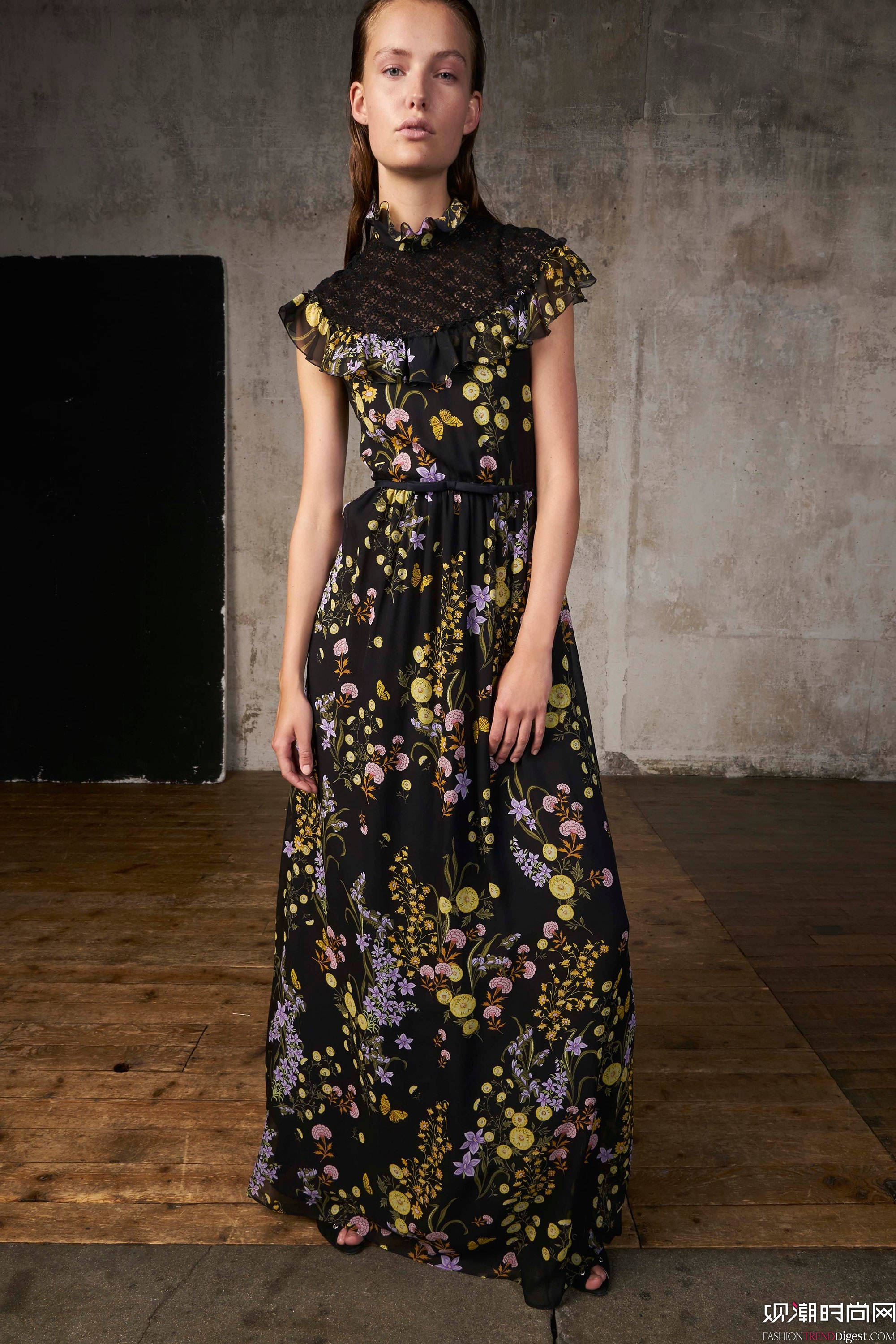Giambattista Valli 2018紺ϵLookbookDƬ