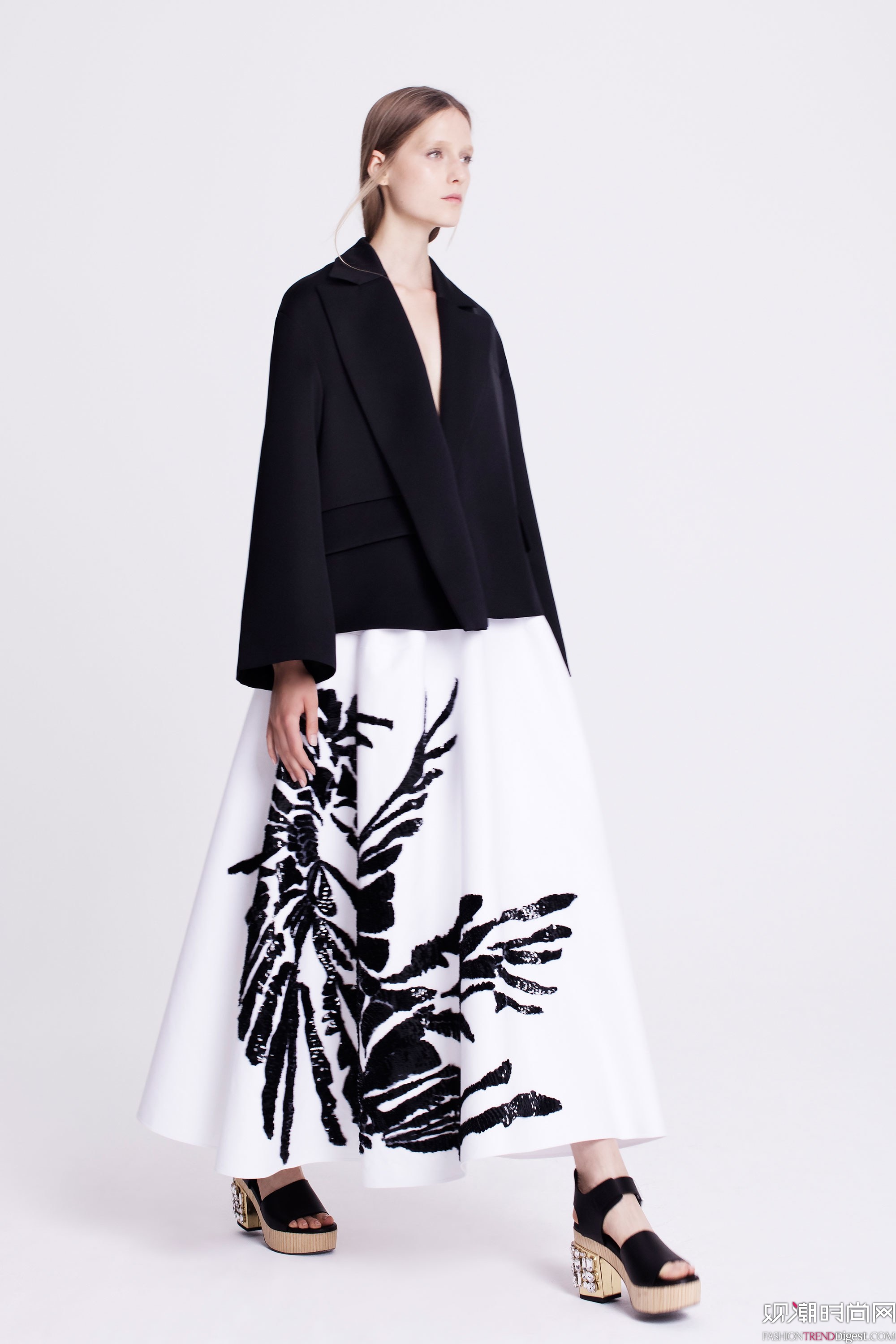 Dice Kayek 2018紺ϵLookBookDƬ