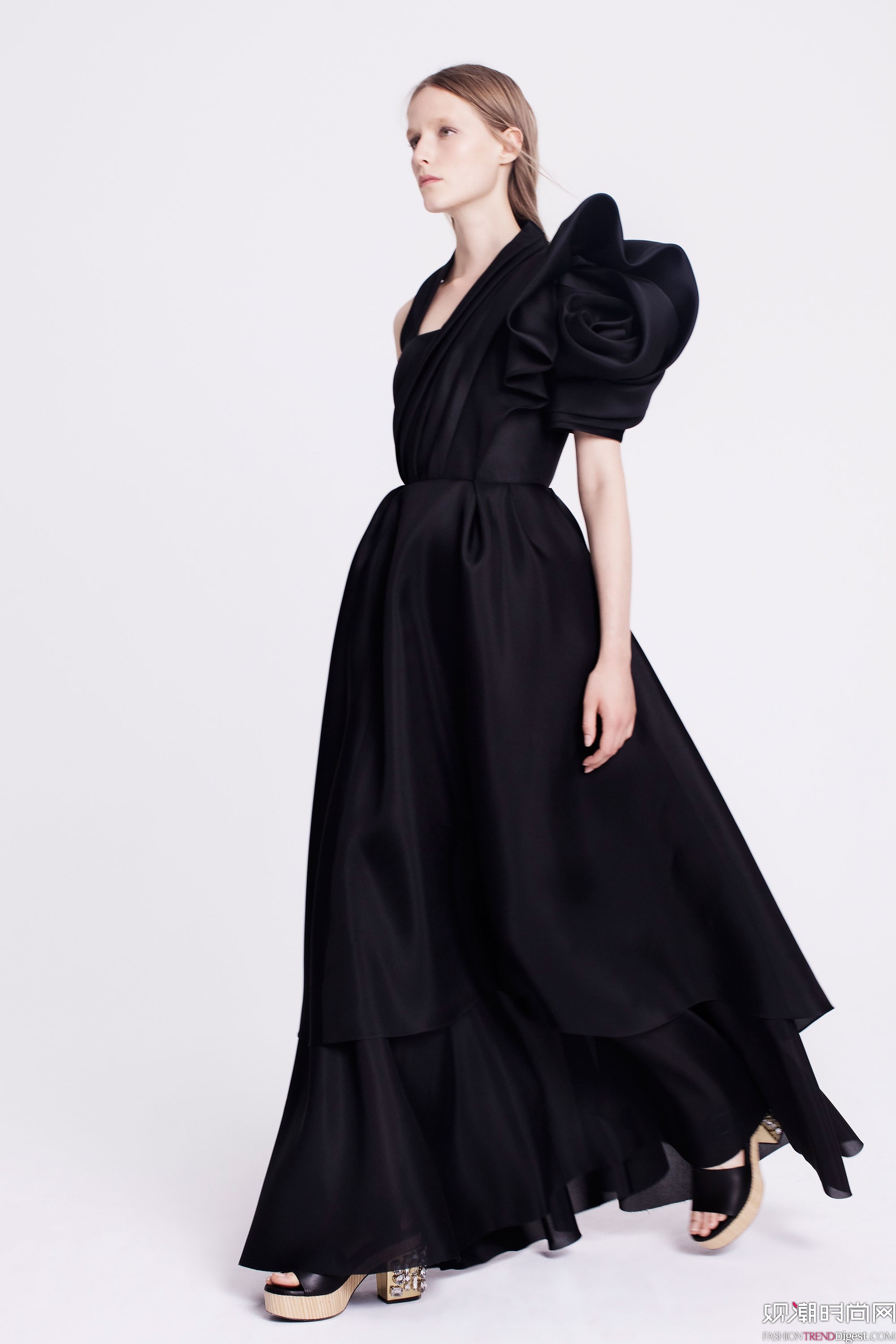 Dice Kayek 2018紺ϵLookBookDƬ