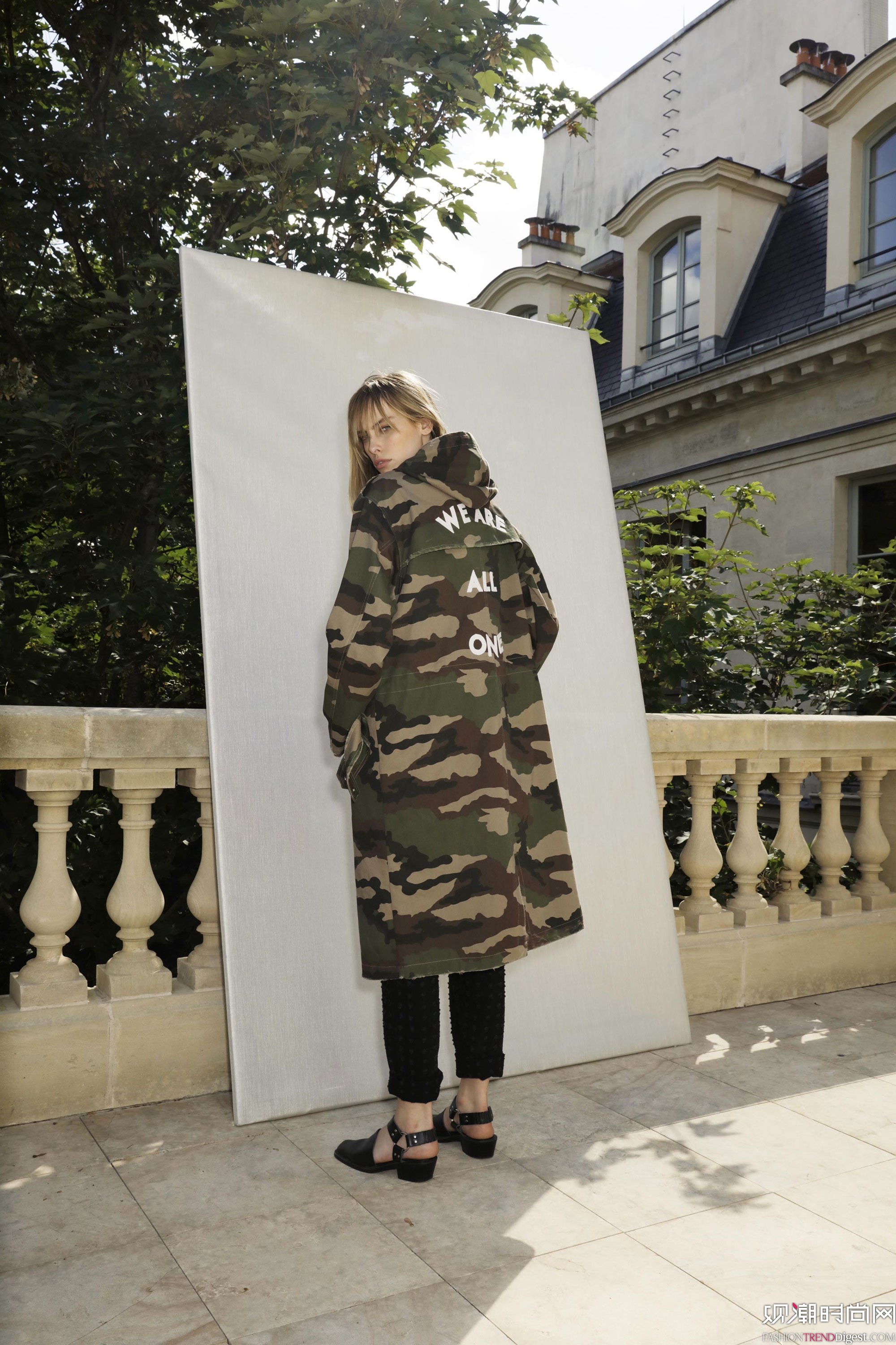 Each x Other 2018紺ϵlookbookDƬ