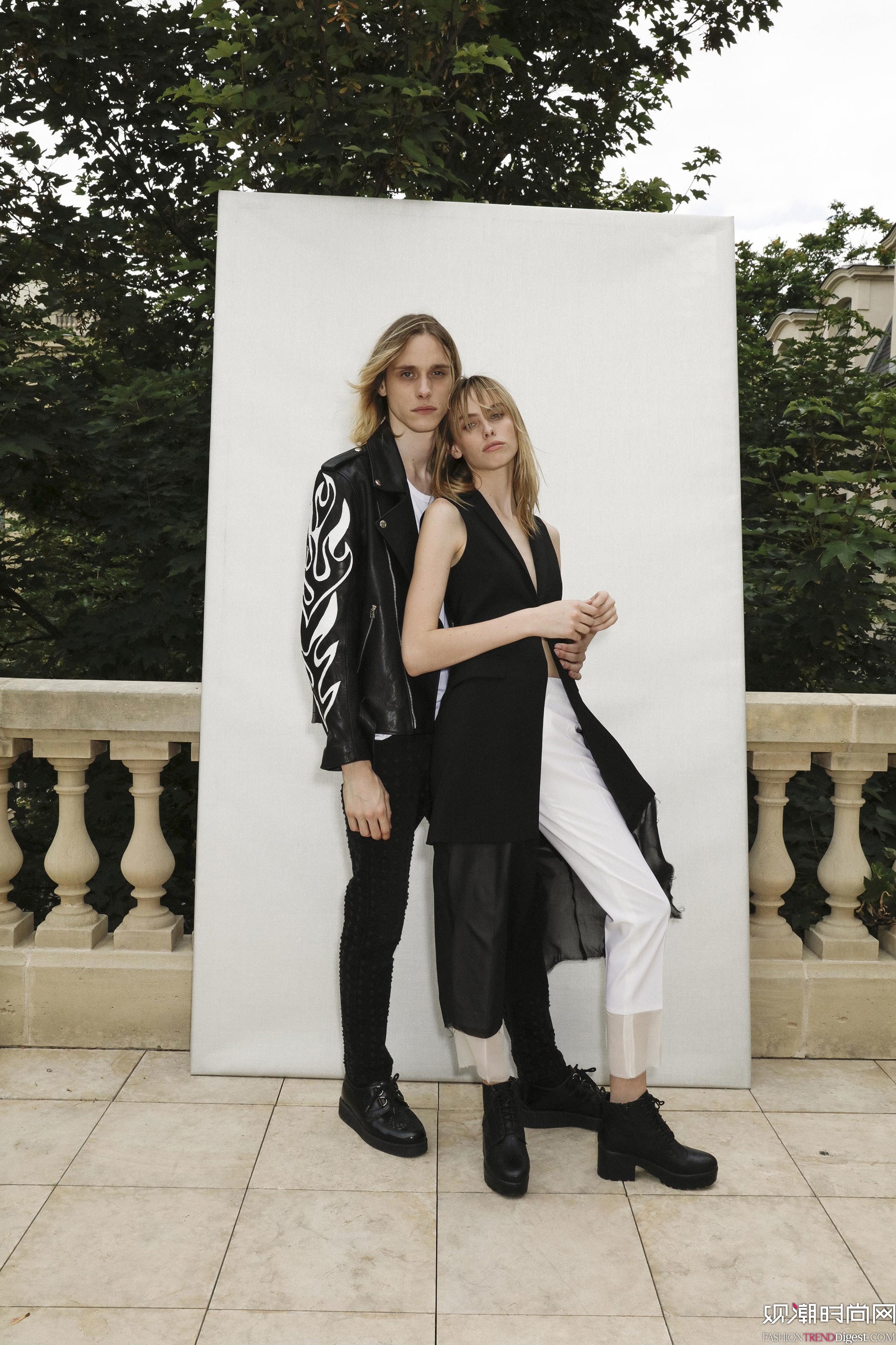 Each x Other 2018紺ϵlookbookDƬ