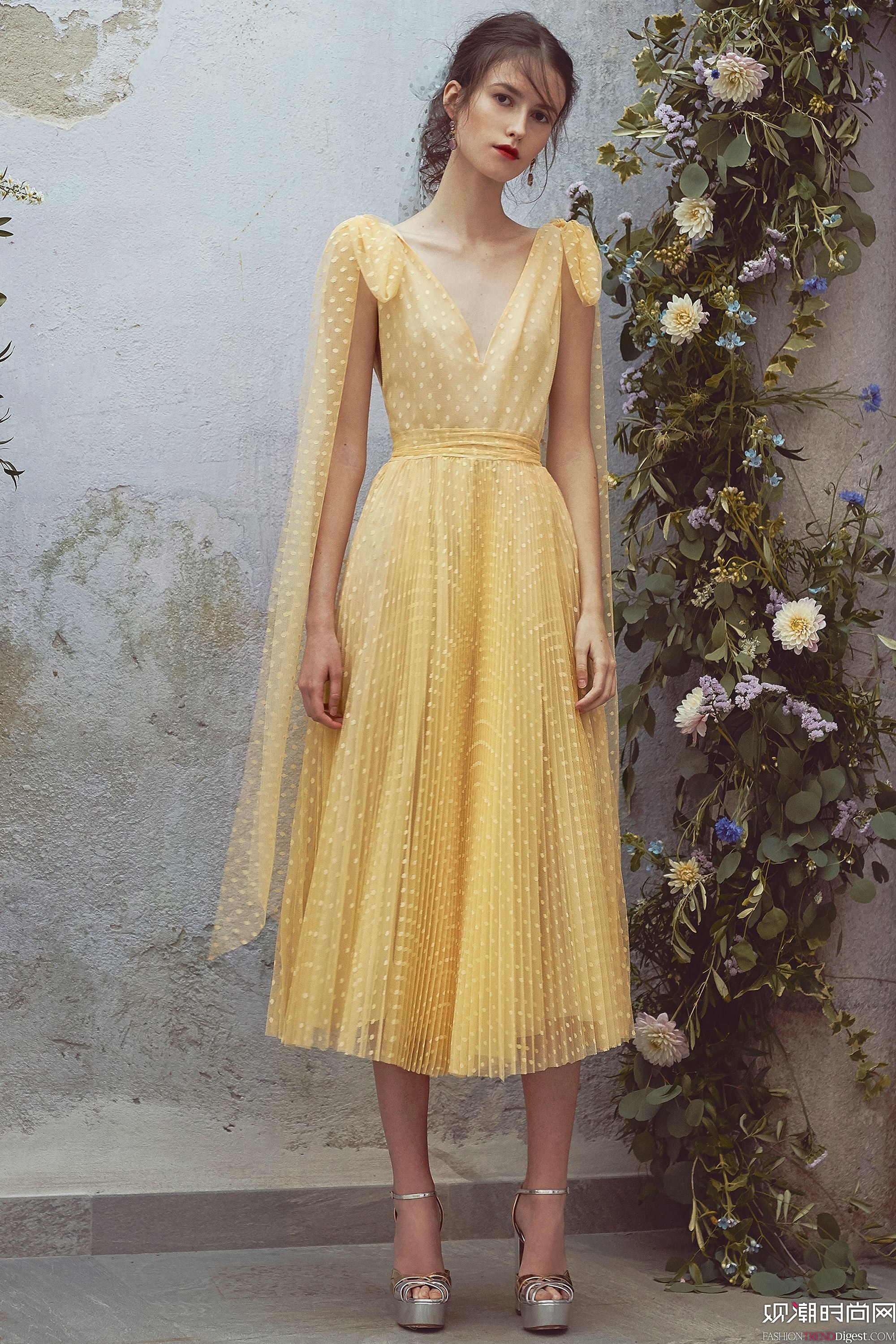 Luisa Beccaria 2018紺ϵl(wi)ookbookDƬ