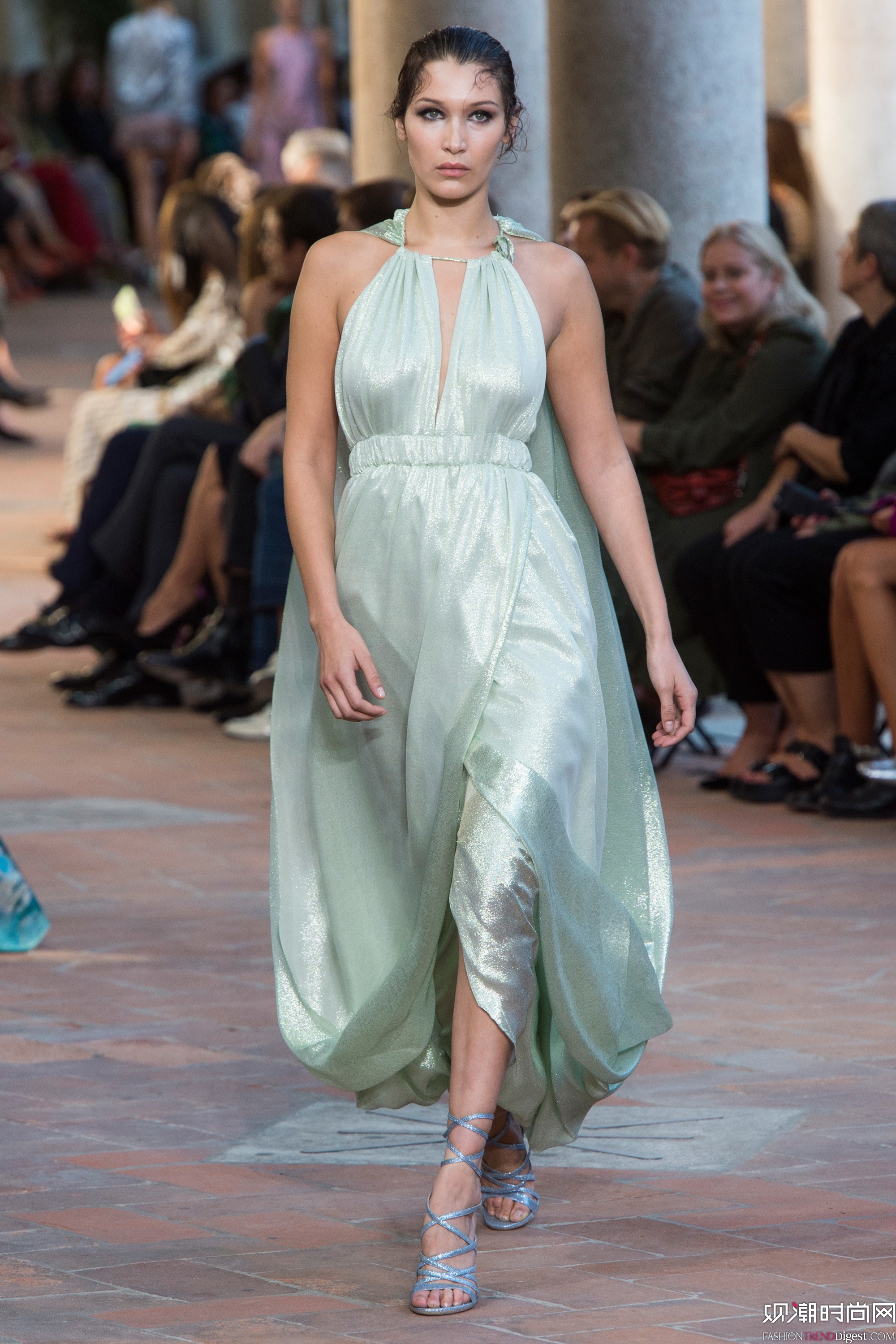 Alberta Ferretti 2018ϵ(chng)DƬ