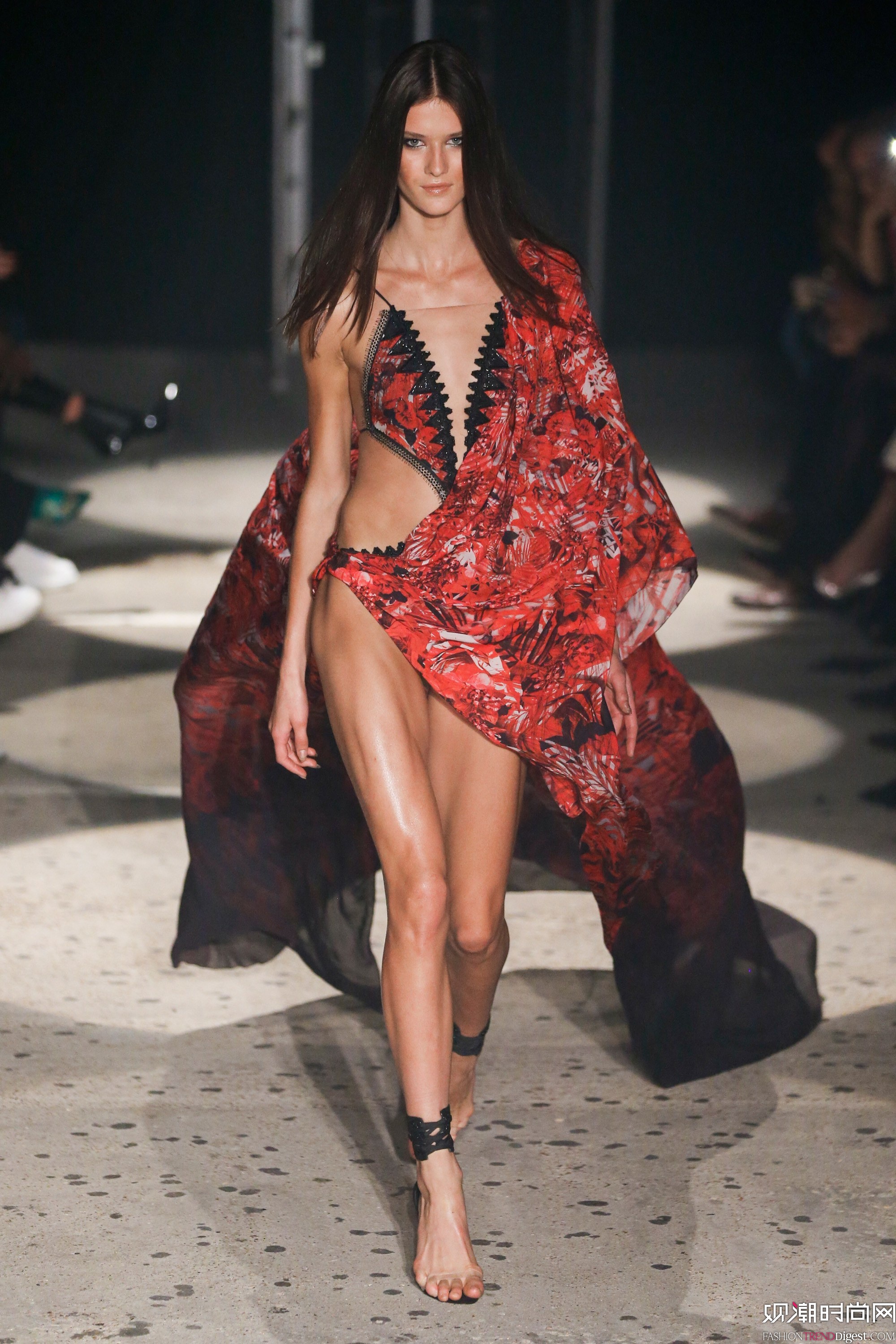 Julien Macdonald 2018ϵ㳡ͼƬ