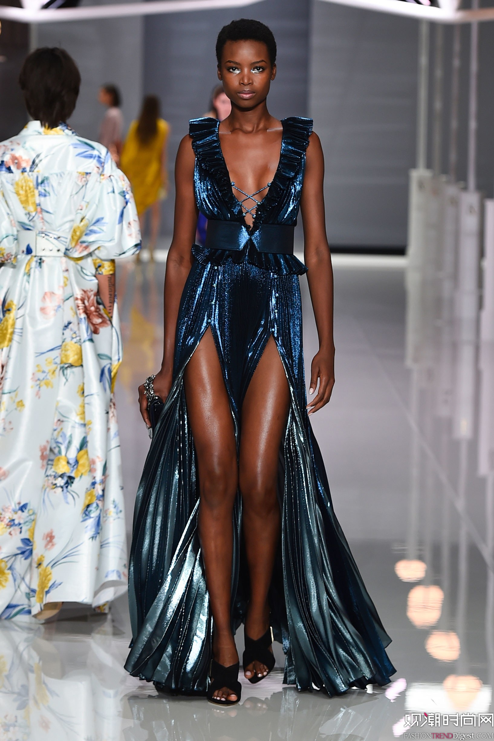 Ralph & Russo 2018ϵ(chng)DƬ