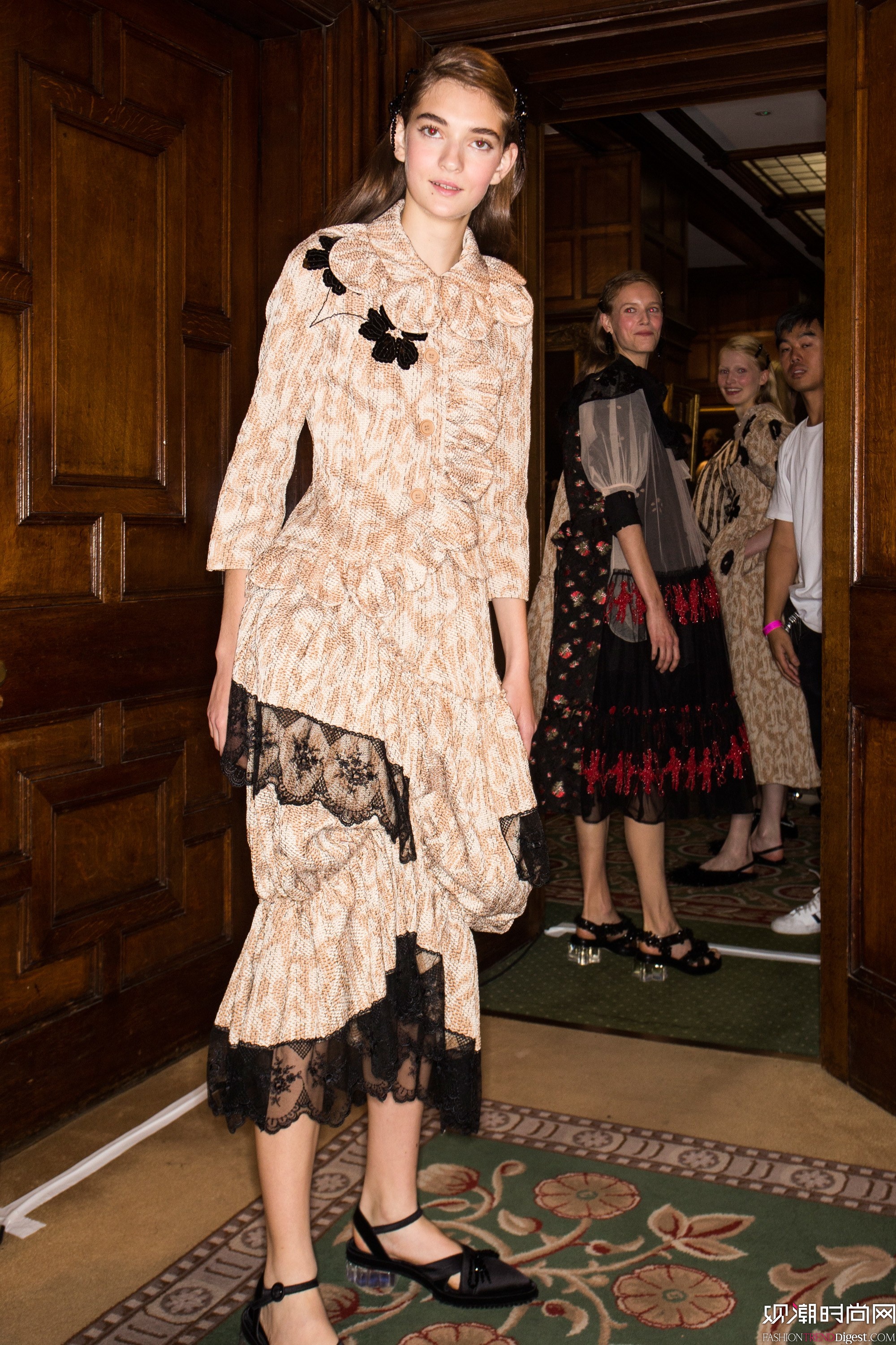 Simone Rocha 2018ϵ(chng)DƬ