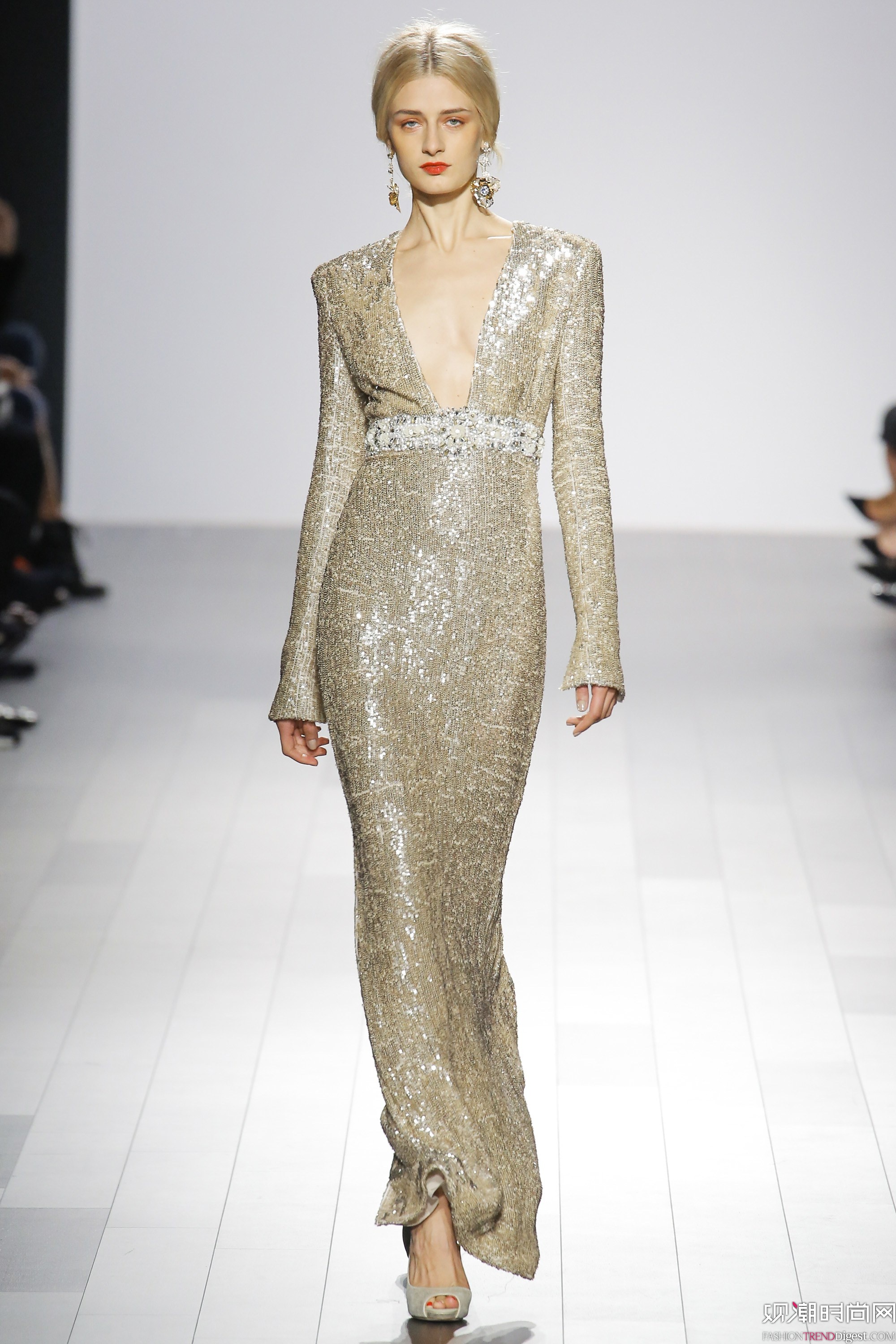 Badgley Mischka 2018ϵ(chng)DƬ