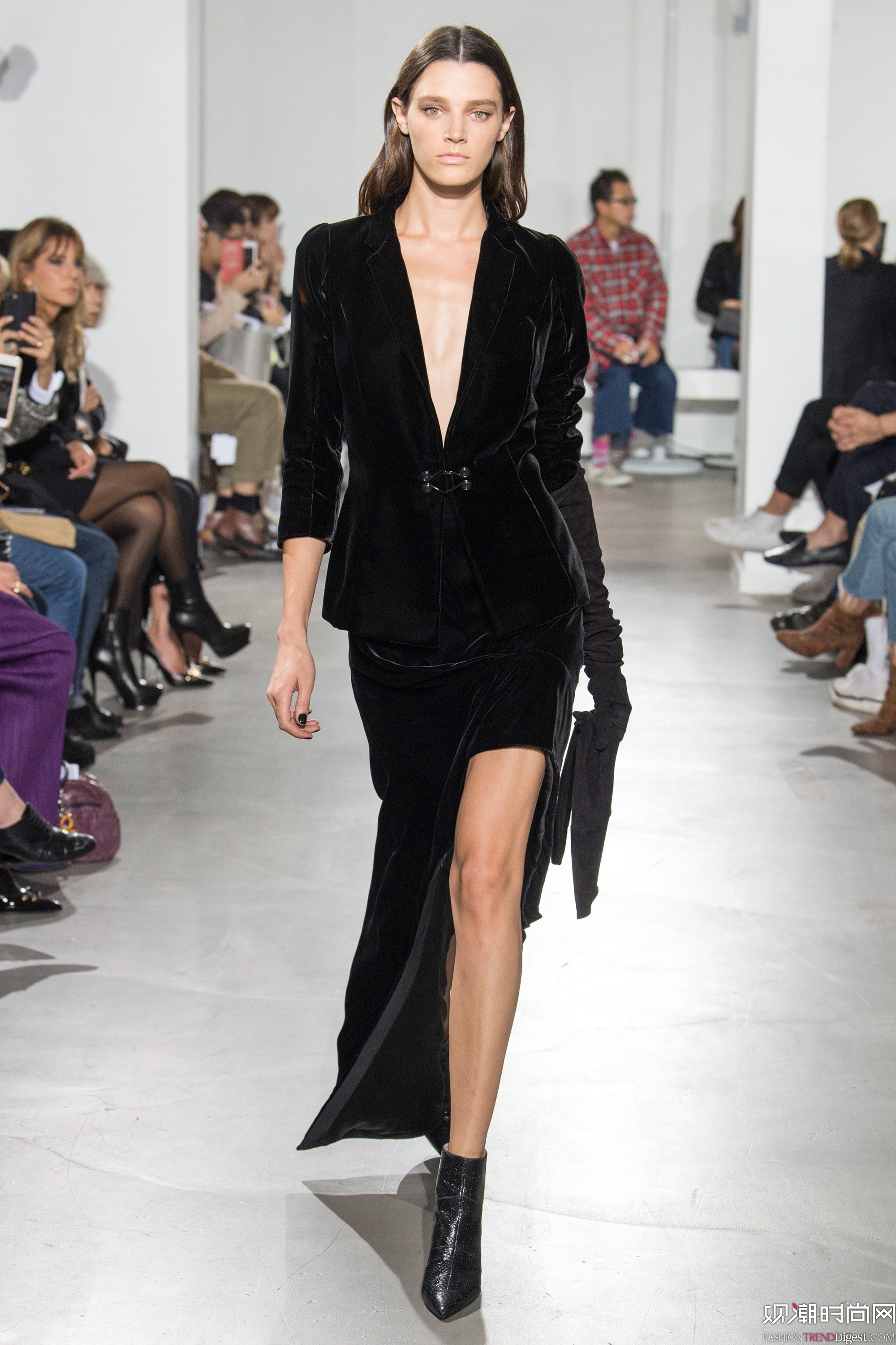 Olivier Theyskens 2018ϵ㳡ͼƬ