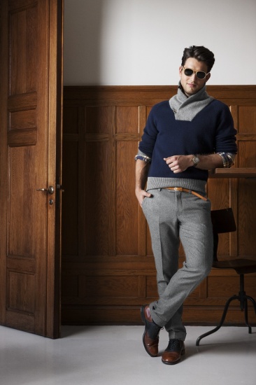 GANT by Michael BastianΪʿﶬ³׼һϵб뵥ƷΪɾʽ䣬ʦִ黳ڹͣޡб޲ԼпΪǣͬһֽﶬװʵˮϴƤǶԲGANTʵﶬ