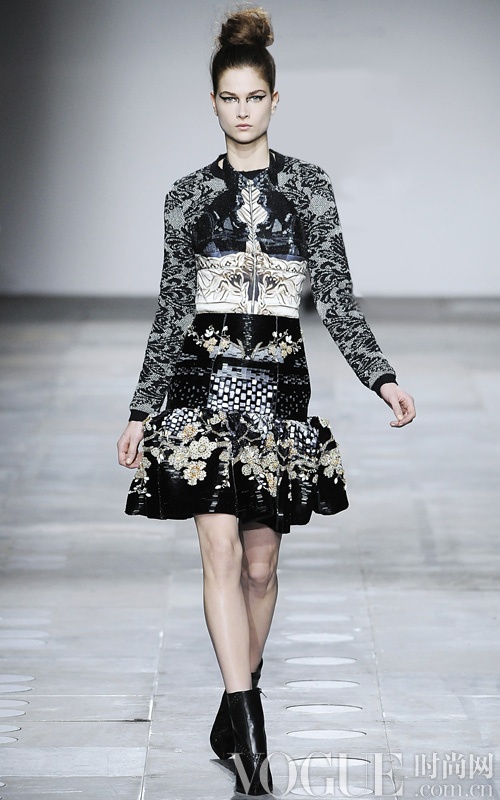 ʯ֯ͻ Mary KatrantzouʩĿ