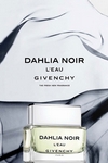 GIVENCHY “DAHLIA NOIR L’EAU”香水广告