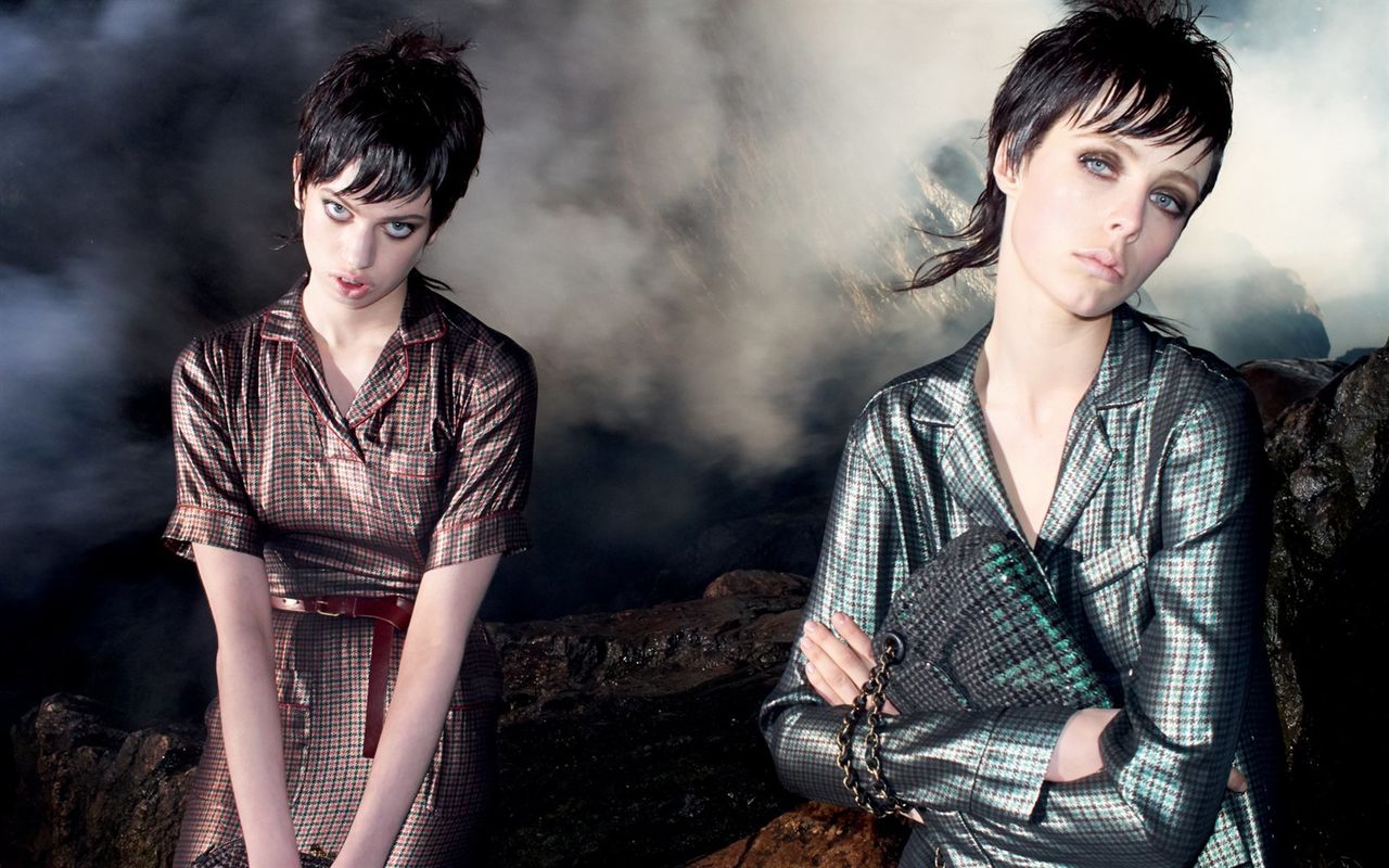 EDIE CAMPBELL & LILY MCMENAMY 演绎MARC JACOBS 2013秋冬广告