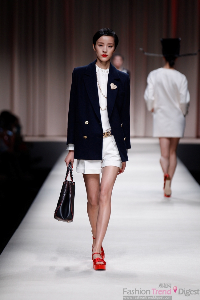 MOSCHINO ϺFashion Show 2014MOSCHINOŮb紺ϵкbϵչʾDƬ