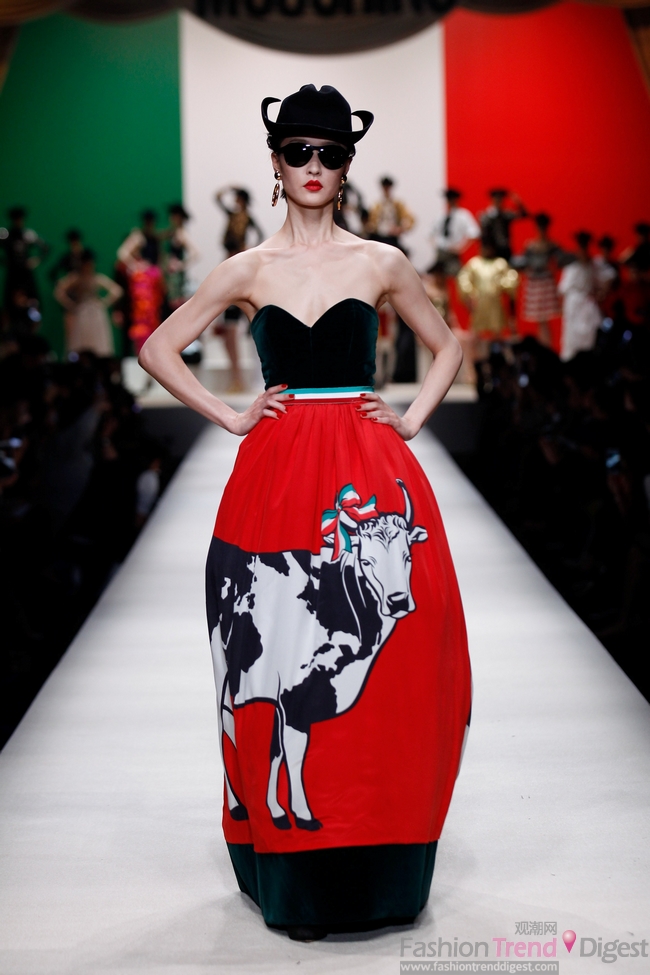 MOSCHINO ϺFashion Show 2014MOSCHINOŮb紺ϵкbϵչʾDƬ