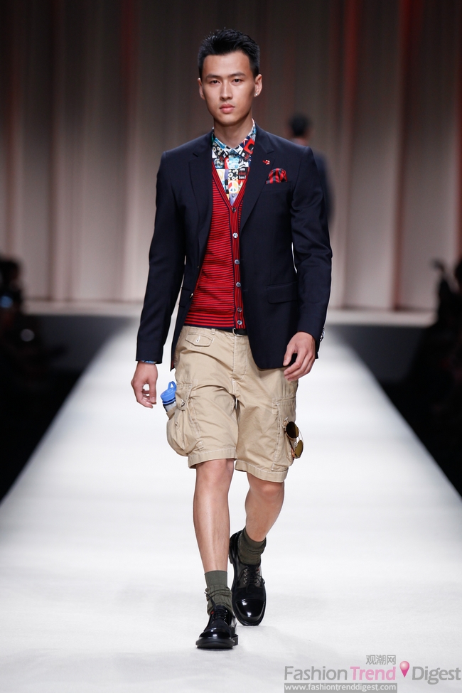 MOSCHINOb2014ϵ ^(gu)ȥͬF(xin)ϺDƬ
