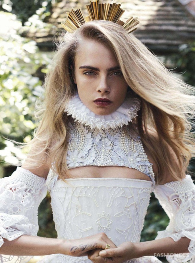 Cara DelevingneΪ VogueĴǰ 10¿ƬͼƬ