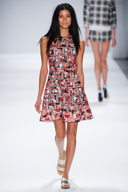 Vivienne Tam 2014ŦԼʱװ ŮװͼƬ