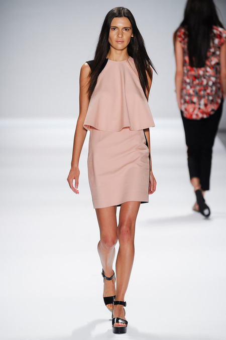 Vivienne Tam 2014ŦԼʱװ ŮװͼƬ