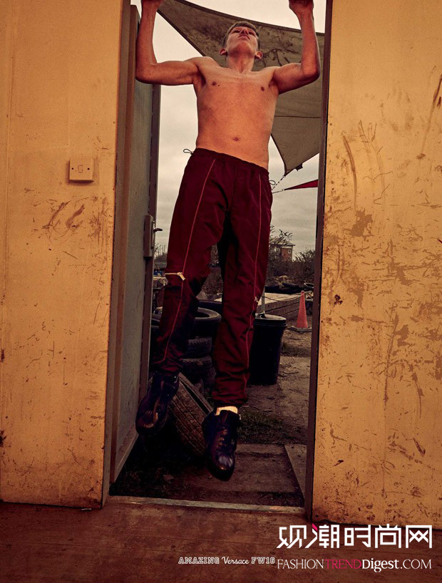 Connor NewallyElliott Jay Brown[HERO2016s־(ni)퓸DƬ
