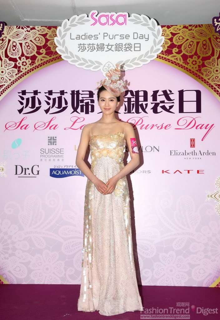 「莎莎妇女银袋日」形象大使刘诗诗穿越古今变身时尚丽人