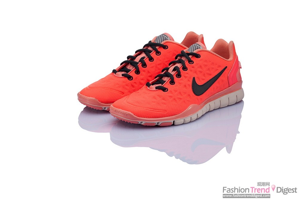 NIKE FREE TR FIT 2 SHIELD,建议零售价RMB 869,2012年10月上市