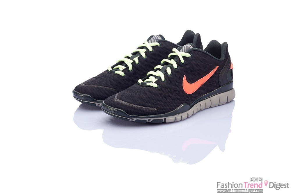 NIKE FREE TR FIT 2 SHIELD,建议零售价RMB 869,2012年11月上市