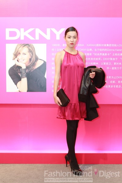 DKNY 2013早春度假系列北京新光天地创意展