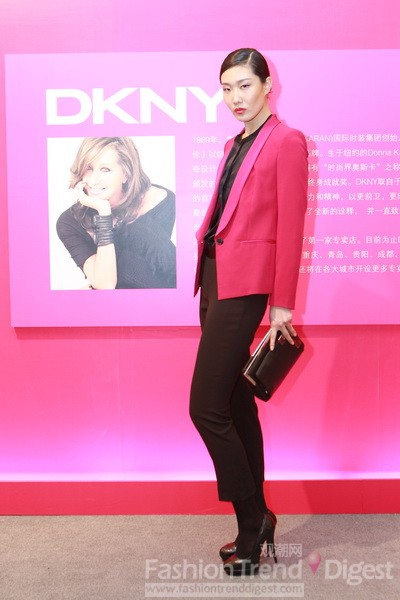 DKNY 2013早春度假系列北京新光天地创意展