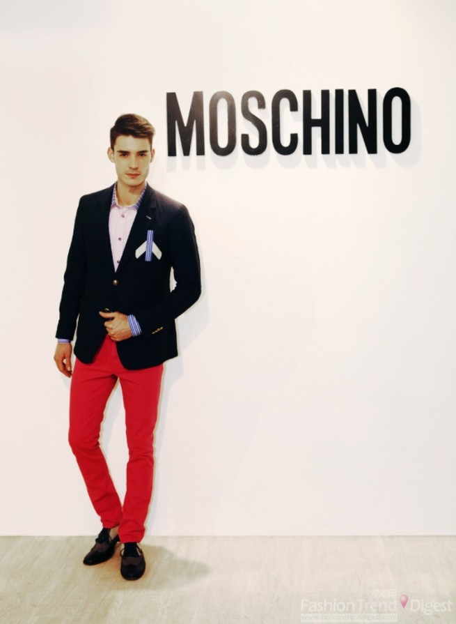 Moschino2012-2...
