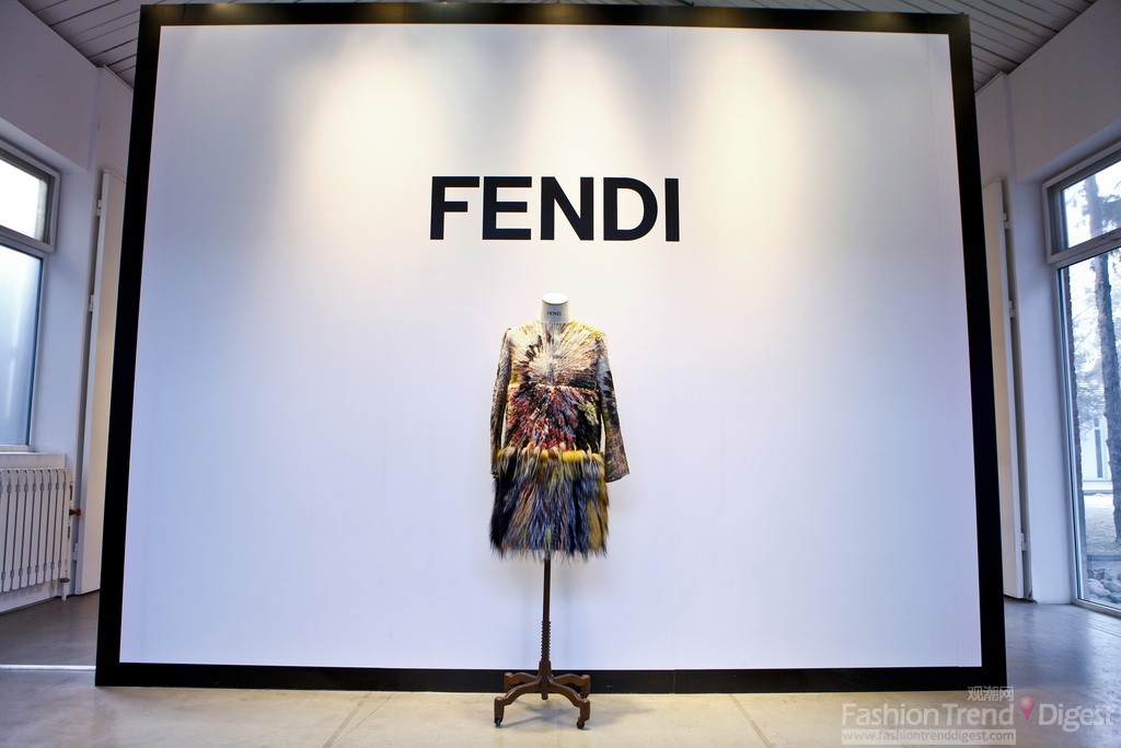 Fendi (芬迪) 2013 春夏时装预览