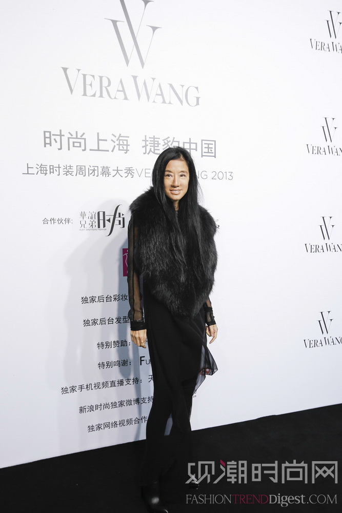 Vera Wang梦幻粉色婚纱系列首度亮相中国
