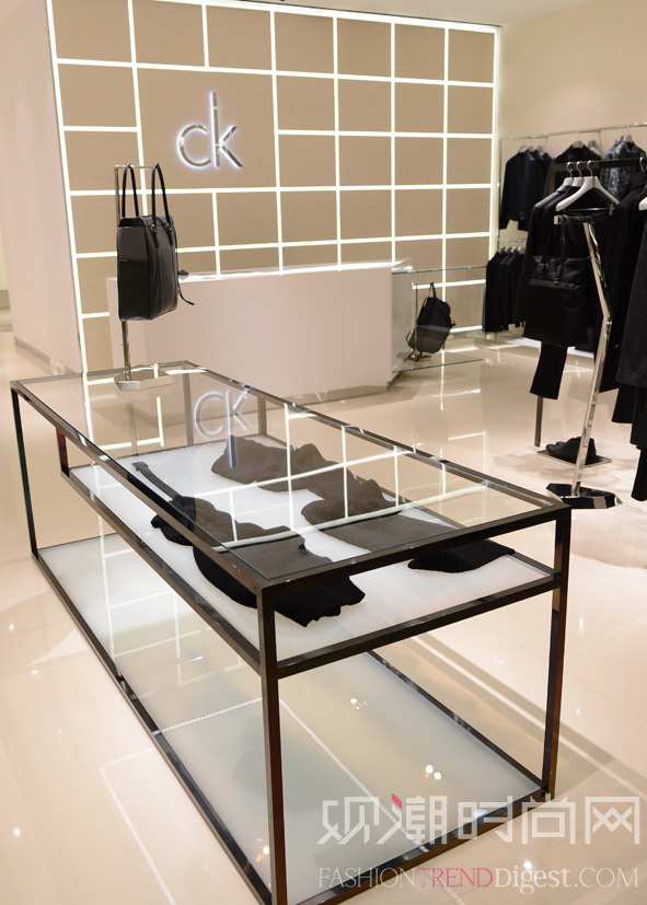 Calvin Klein platinum label 旗舰店在中国上海静安嘉里中心开幕
