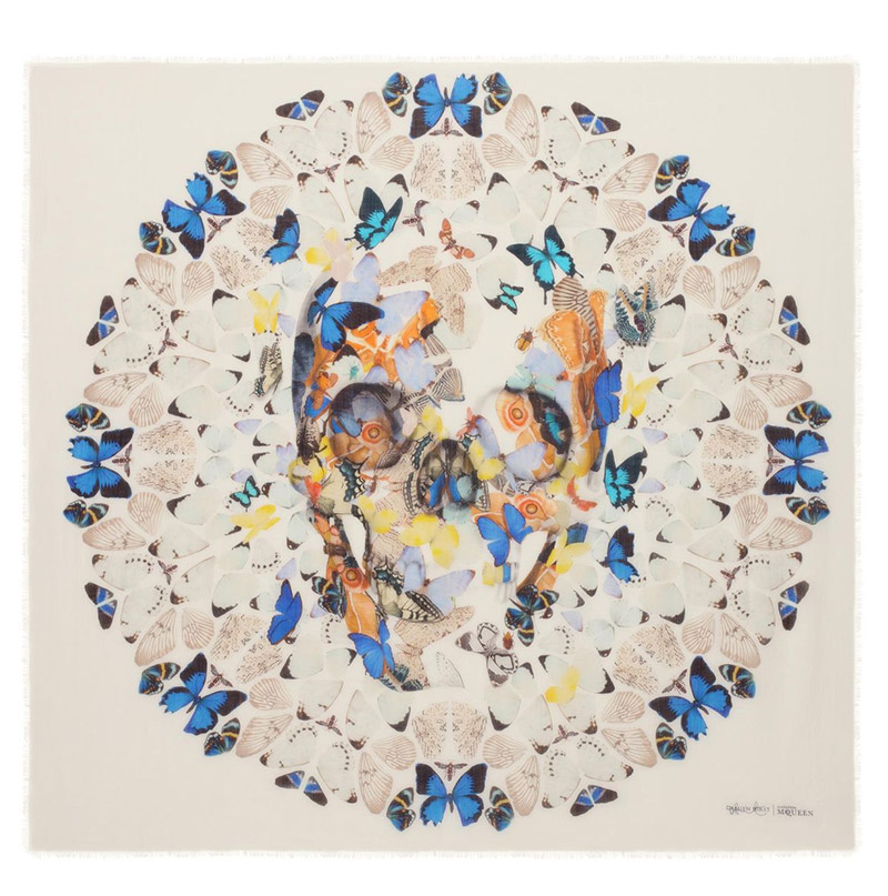 Alexander McQueen与Damien Hirst推出skull scarf联乘系列