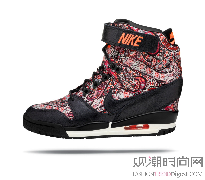 Nike X Liberty Collection冬季佩斯利印花系列运动鞋