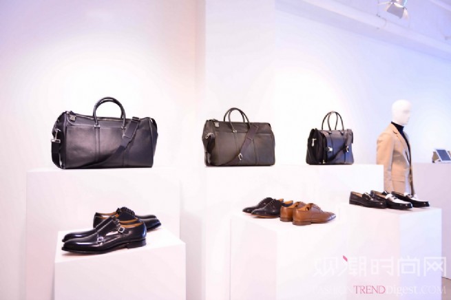 Bally 2014ϵ