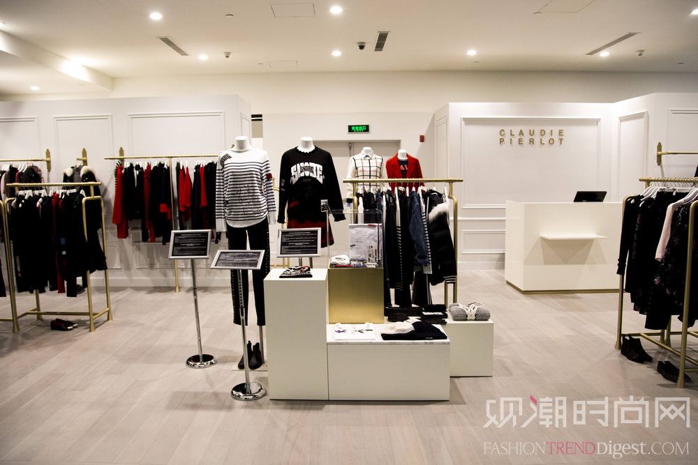 Claudie Pierlot慈善展览鸡尾酒会成功举办