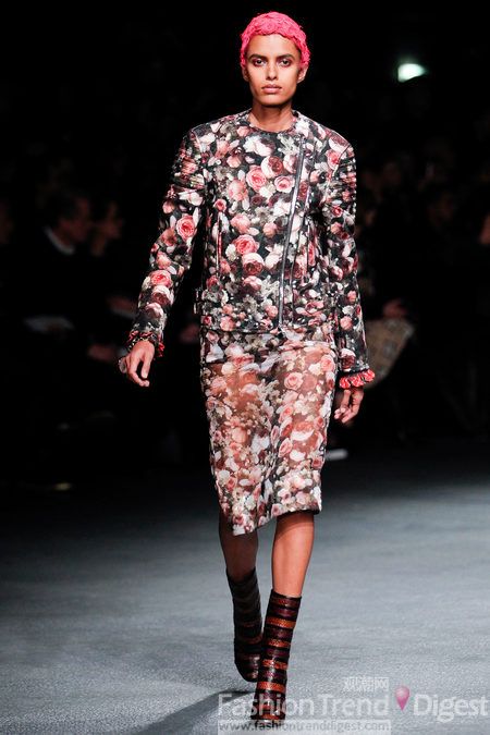 Givenchy 2013秋冬巴黎时装周秀场图片