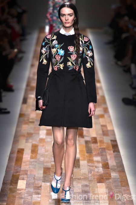 Valentino 2013秋冬巴黎时装周秀场图片