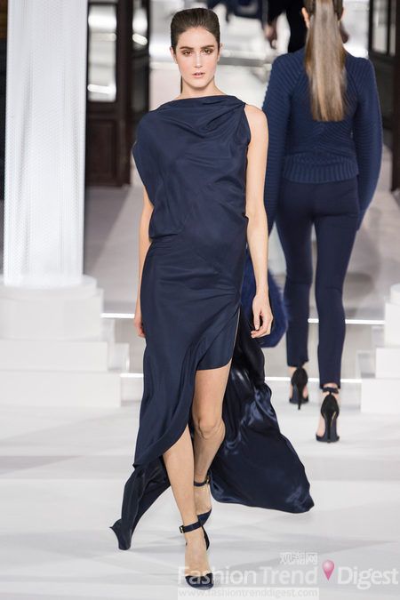 Vionnet 2013秋冬巴黎时装周秀场图片