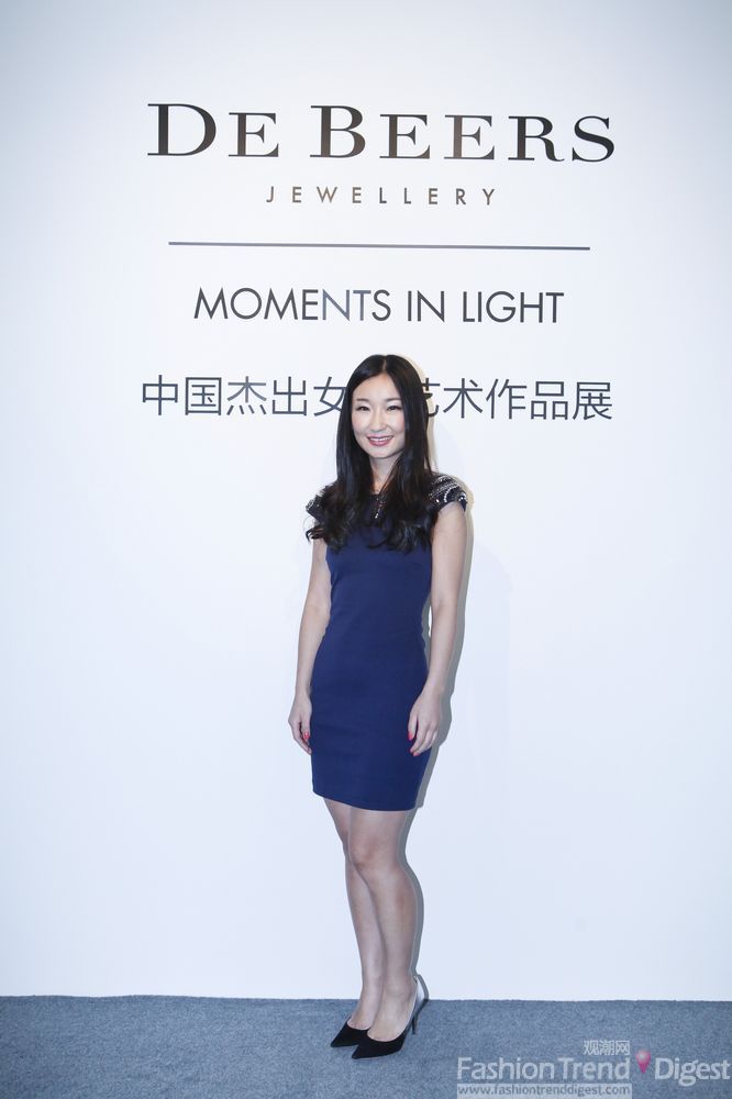 DE BEERS “MOMENTS IN LIGHT”