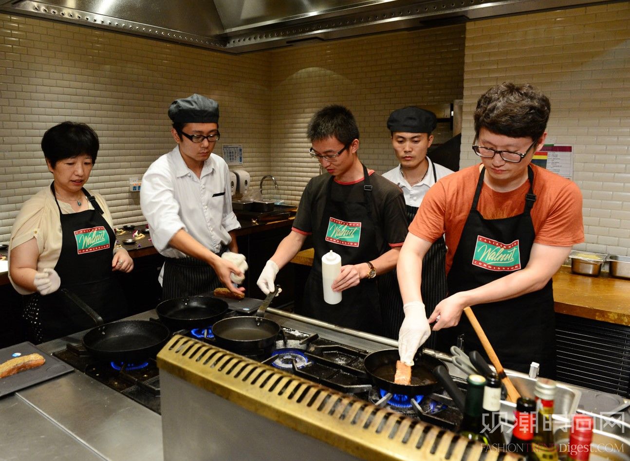 美国加州核桃：佳节美食传心意