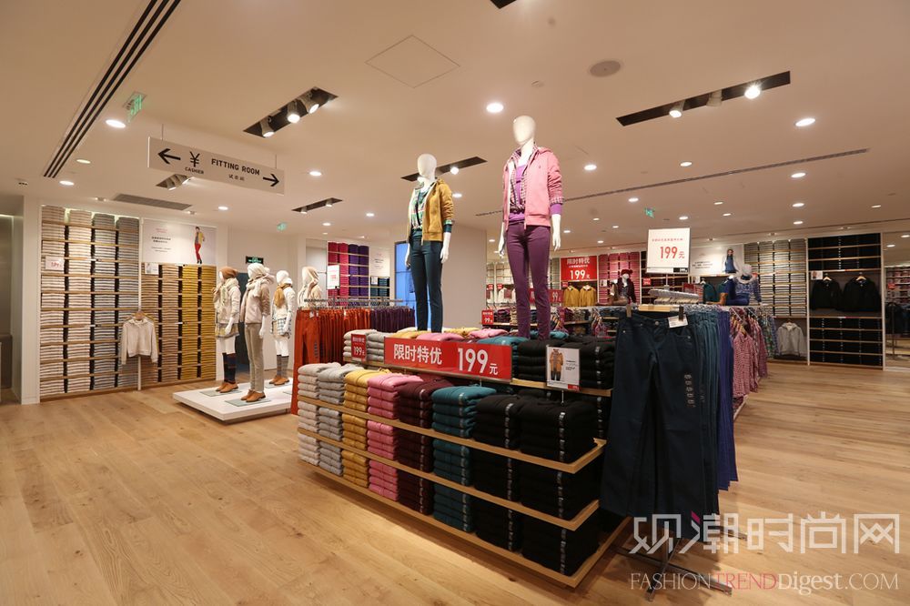 UNIQLO SHANGHAI[优衣库上海]最大、最新全球旗舰店举办盛大开业